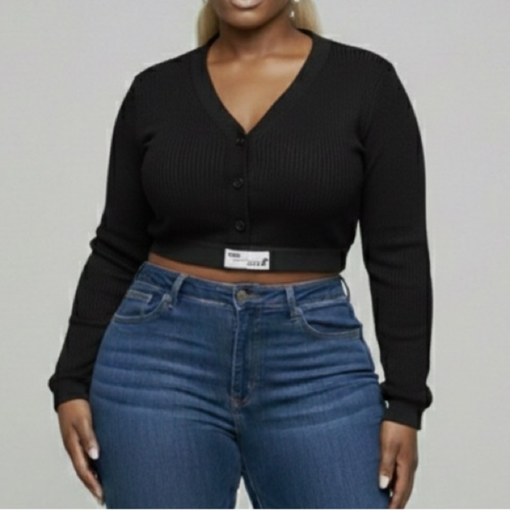 BLACK THERMAL TOP